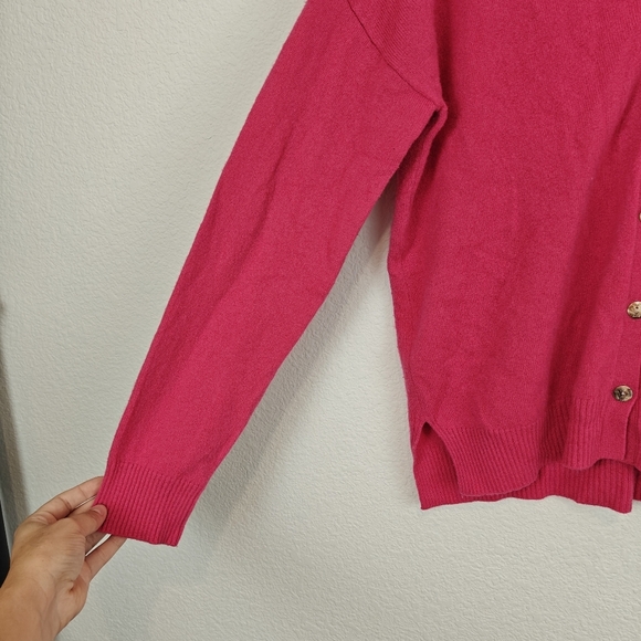 J. Mclaughlin Long Sleeve V-neck 100% Cashmere Button Up Cartigan Size Medium - Picture 6 of 13